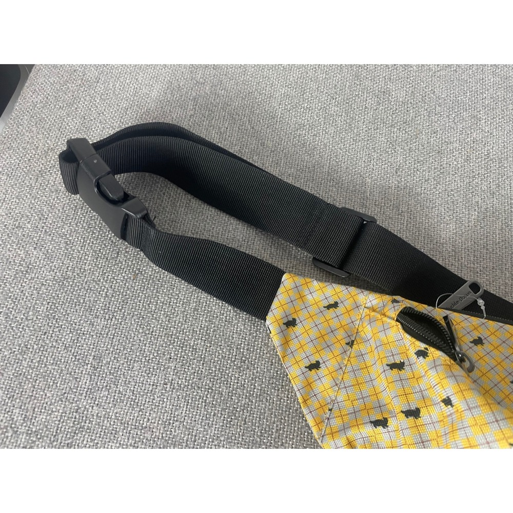 Harry Potter Hufflepuff Buckle-Down Fanny Pack Yellow Badger Wizarding World Bag - Picture 4 of 12